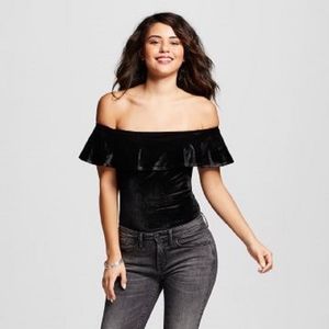 Off the shoulder velvet bodysuit